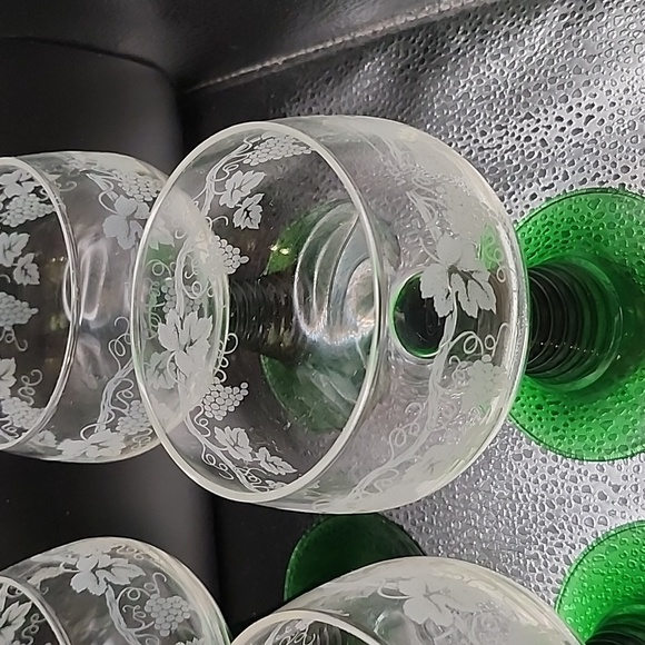 Vintage Luminarc Emerald Green Beehive Stem Grapevine Wine Goblets 6 Count - Picture 12 of 15